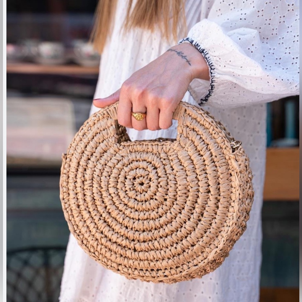 La Regale Round Straw Bag